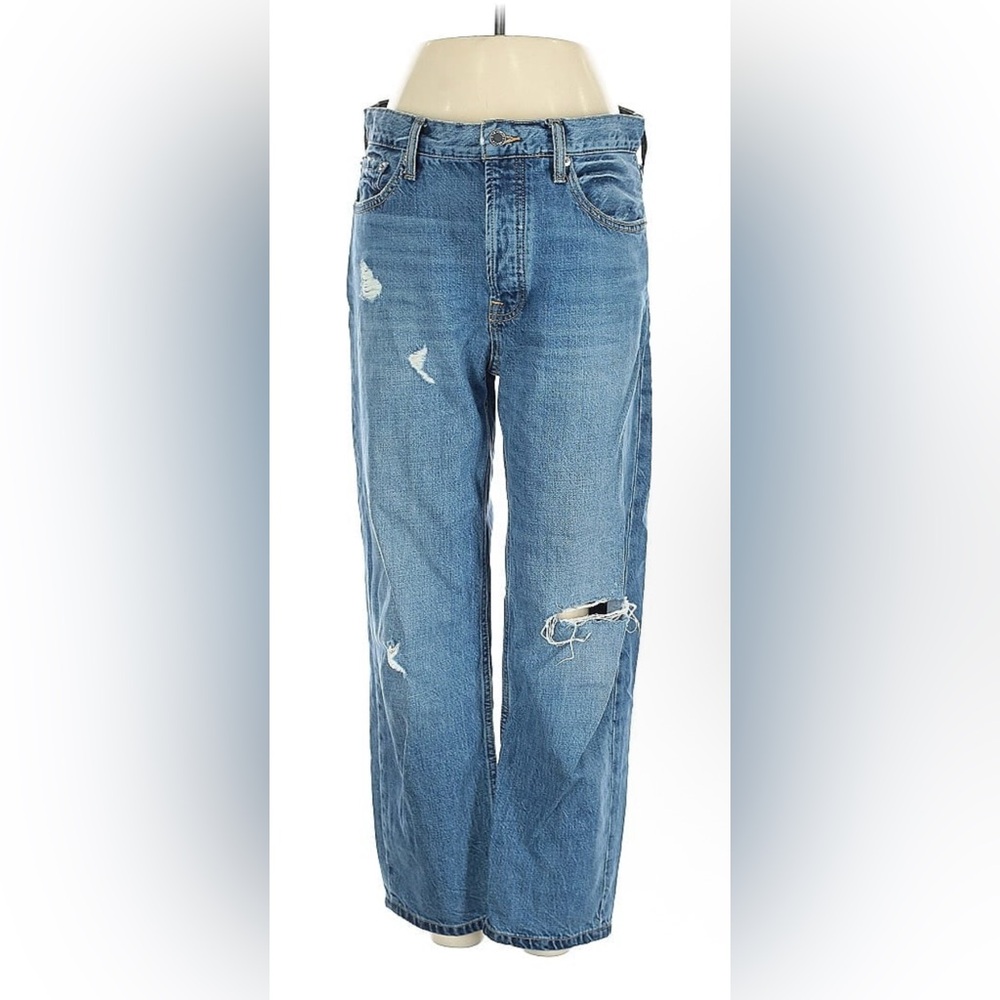 Everlane SUPER soft jeans tag says 26 but they are def a 28 or 4